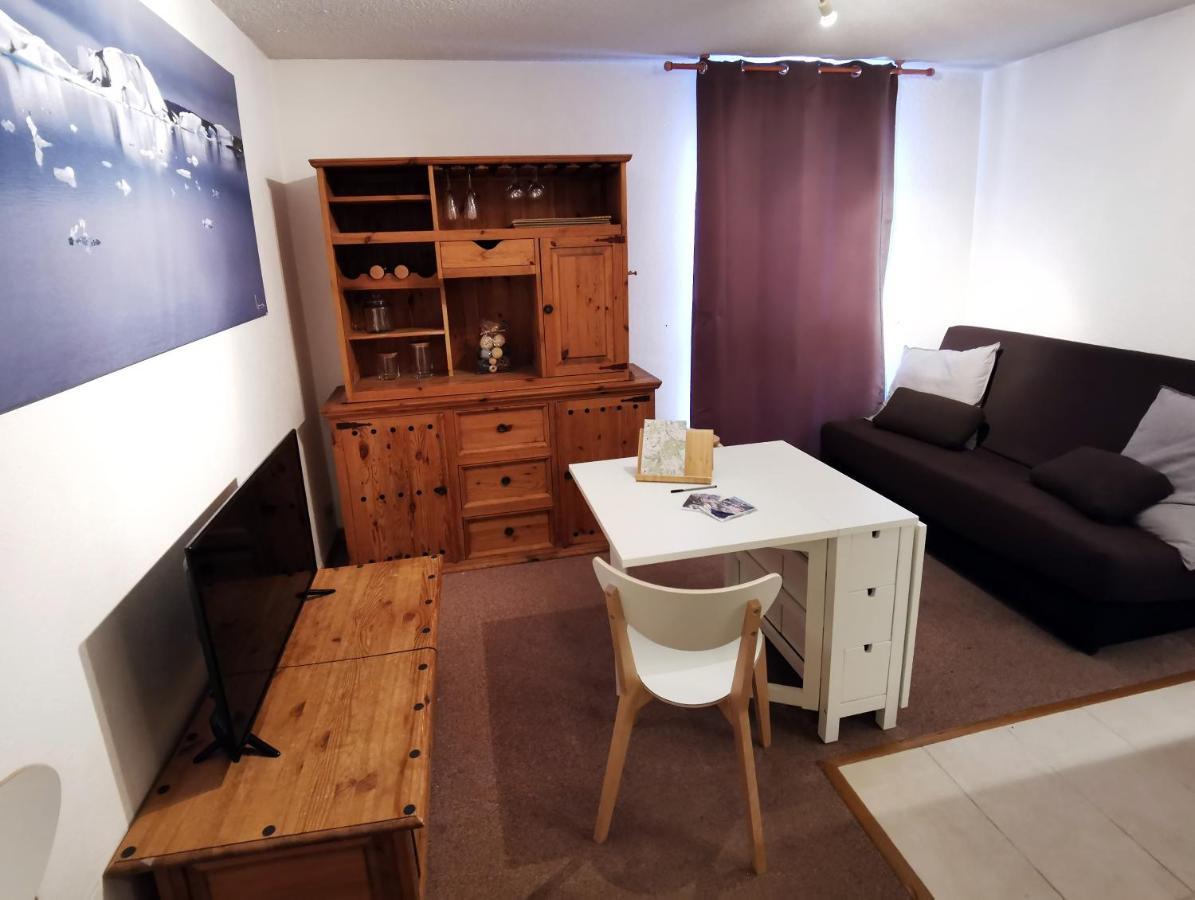 Grand studio 4 à 6 personnes, au pied des pistes Vars  Extérieur photo